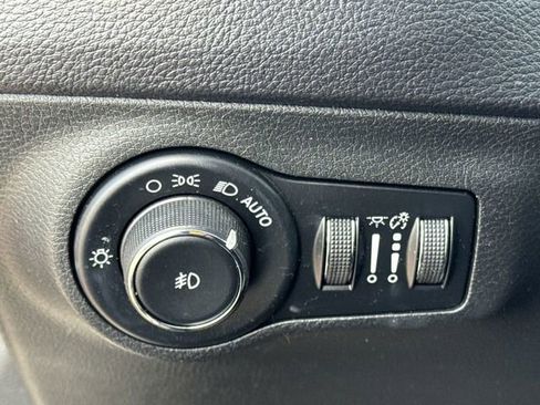 Used 2017 Jeep Compass Trailhawk image 19