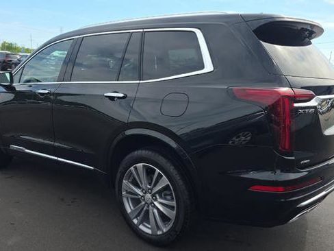 Used 2024 Cadillac XT6 Premium Luxury AWD/4WD image 4