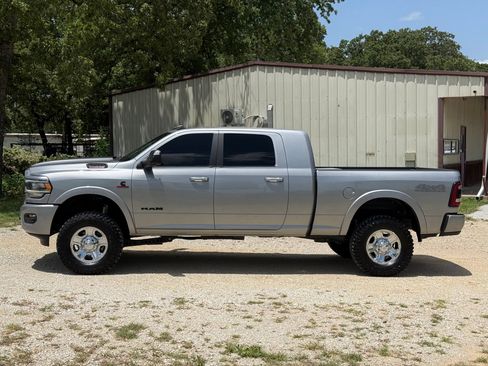 Used 2019 RAM 2500 Laramie w/ Night Edition AWD/4WD image 6