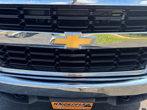 Used 2018 Chevrolet Silverado 1500 LT w/ All Star Edition AWD/4WD image 30