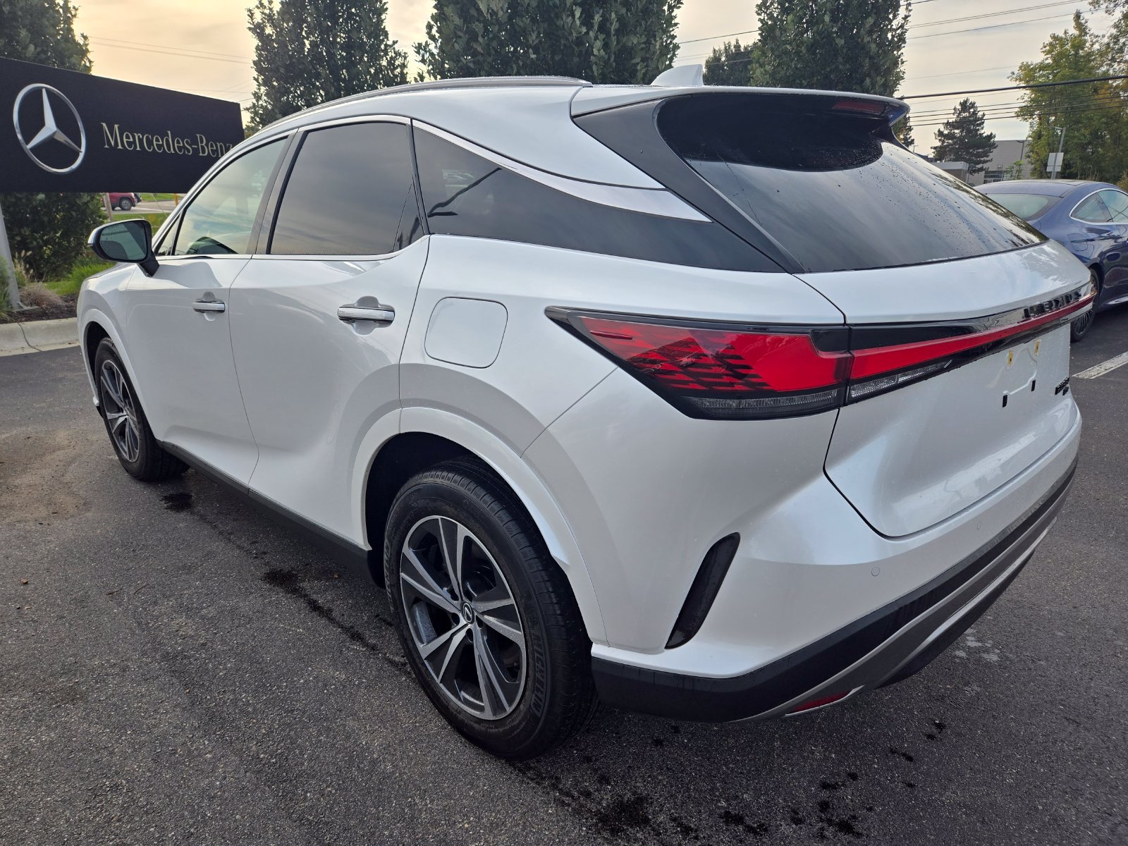 Used 2025 Lexus RX 350 AWD image 4