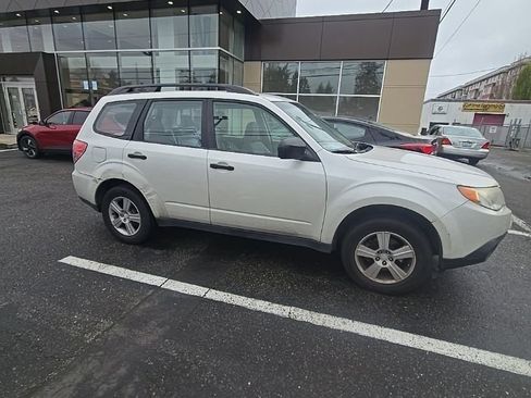 Used 2012 Subaru Forester 2.5X w/ Alloy Wheel Pkg image 8