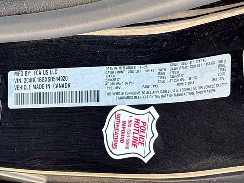 Used 2025 Chrysler Pacifica Select FWD image 31