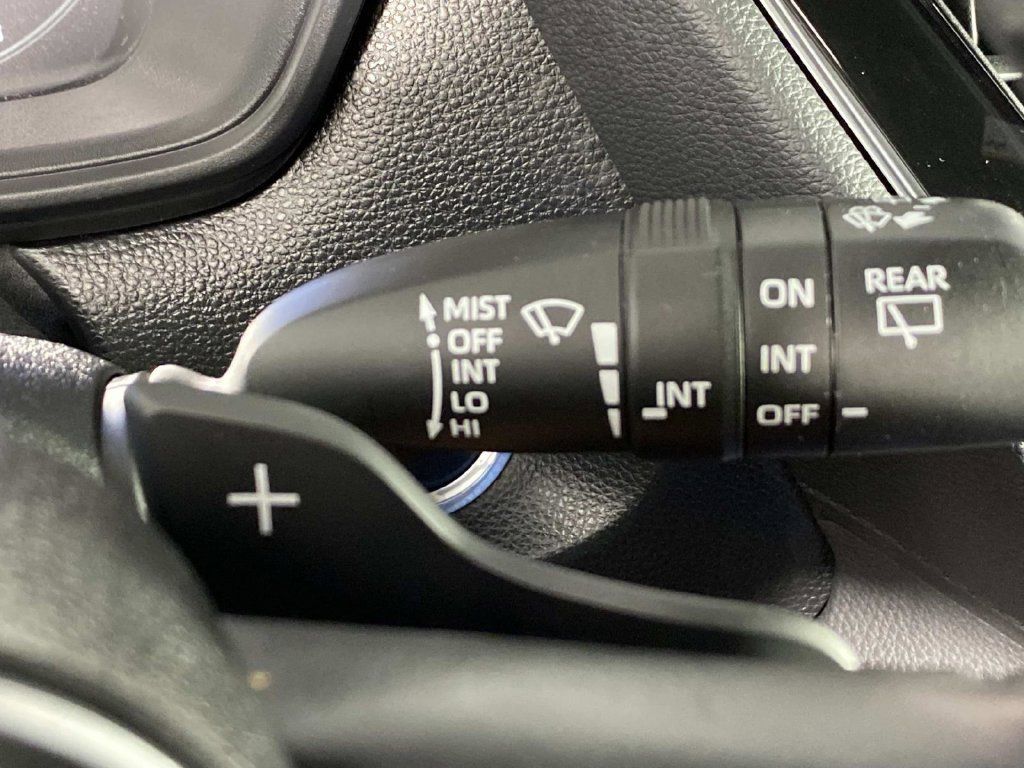 Used 2023 Toyota Corolla Cross AWD Hybrid w/ Moonroof Package image 20