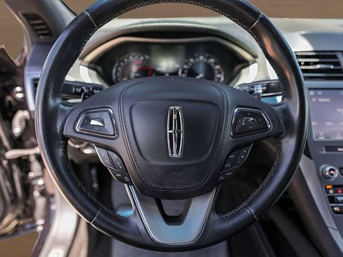 Used 2020 Lincoln MKZ FWD image 12