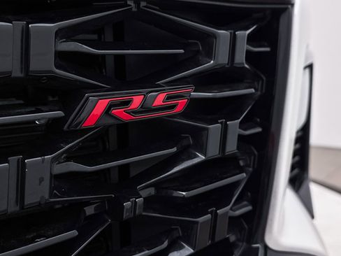 Used 2024 Chevrolet Traverse RS w/ LPO, Floor Liner Package image 9