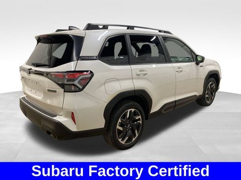 Used 2025 Subaru Forester Limited AWD/4WD image 4
