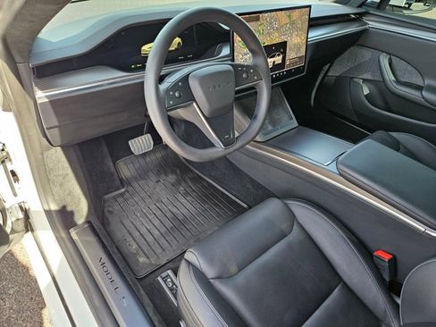 Used 2022 Tesla Model S Plaid image 10