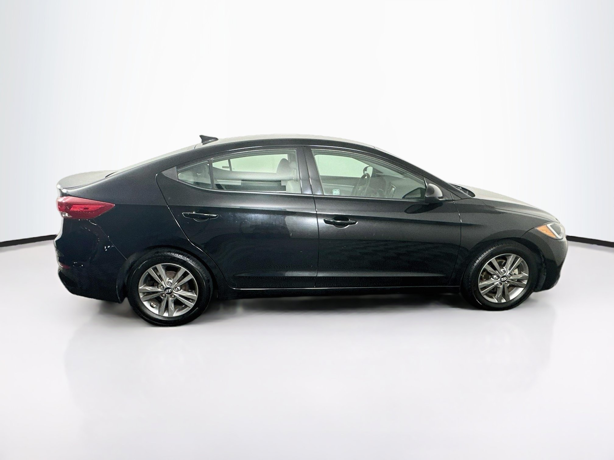 Used 2017 Hyundai Elantra SE FWD image 10