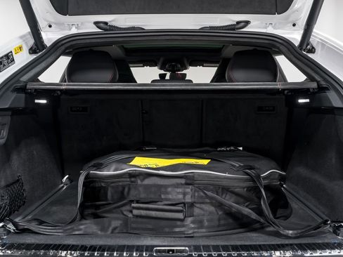 Used 2025 Lamborghini Urus SE image 61