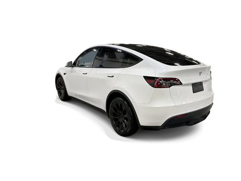 Used 2023 Tesla Model Y Long Range AWD/4WD image 4