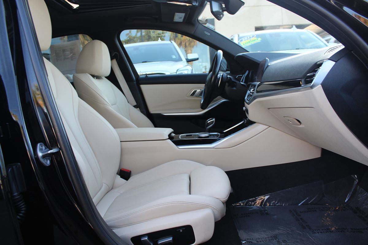 Used 2019 BMW 330i Sedan w/ Driving Assistance Package RWD image 14