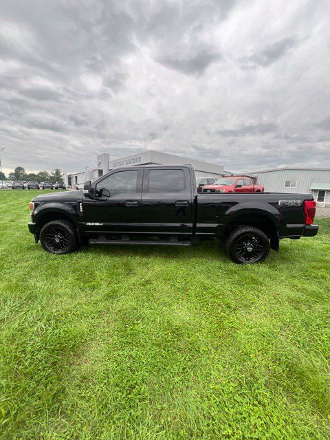 Used 2022 Ford F250 XLT w/ Black Appearance Package AWD/4WD image 8