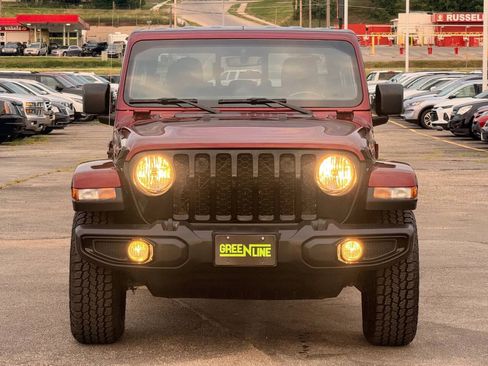 Used 2021 Jeep Gladiator Sport AWD/4WD image 2