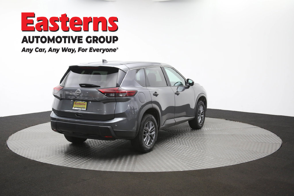 Used 2024 Nissan Rogue S AWD/4WD image 42