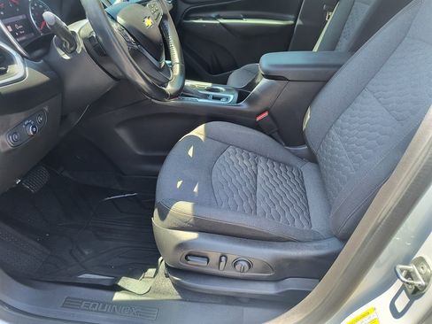 Used 2020 Chevrolet Equinox LT FWD image 14