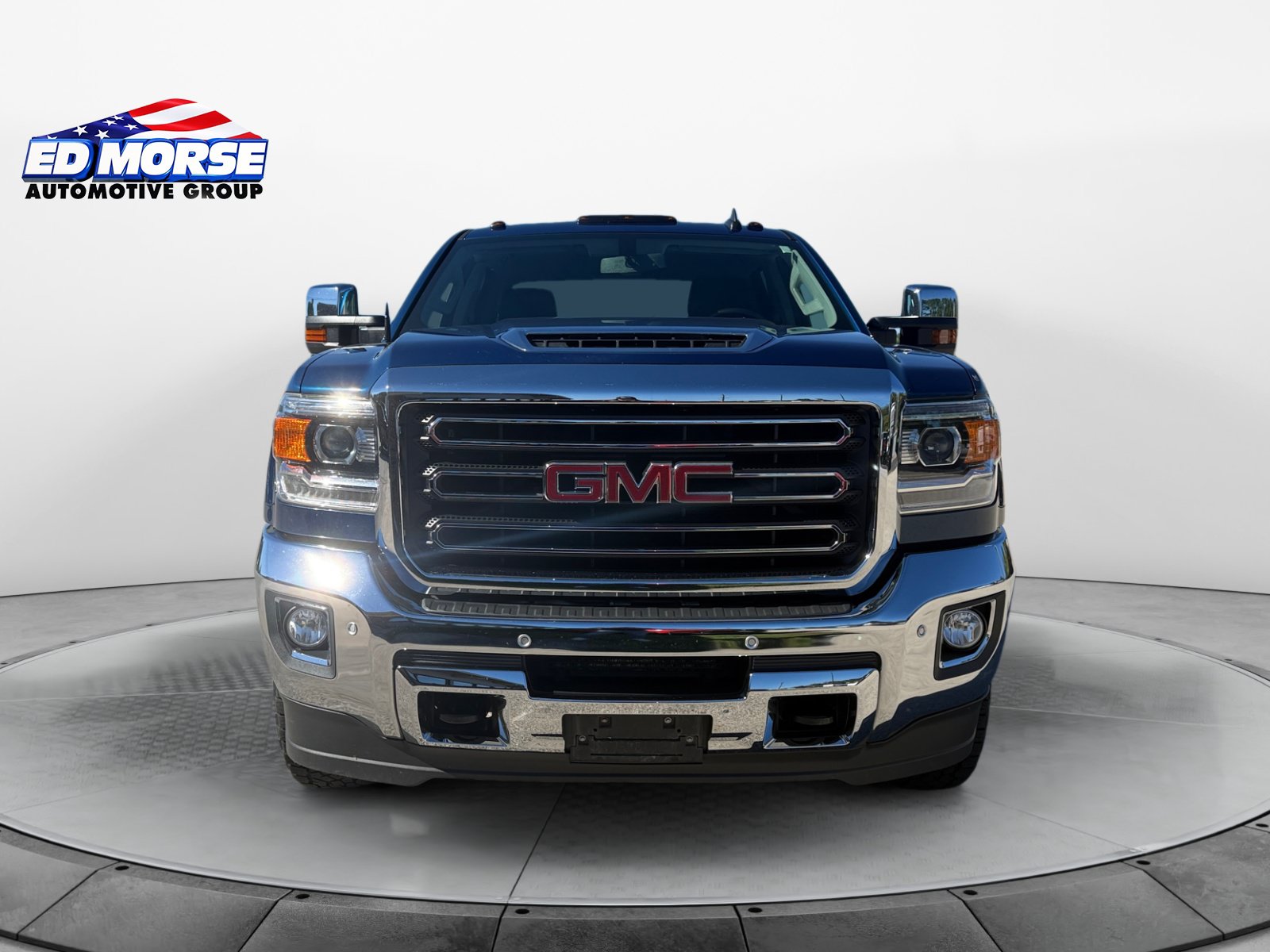 Used 2018 GMC Sierra 2500 SLT w/ Duramax Plus Package AWD/4WD image 8