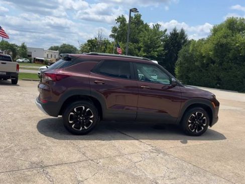 Used 2022 Chevrolet TrailBlazer LT w/ Convenience Package AWD/4WD image 9