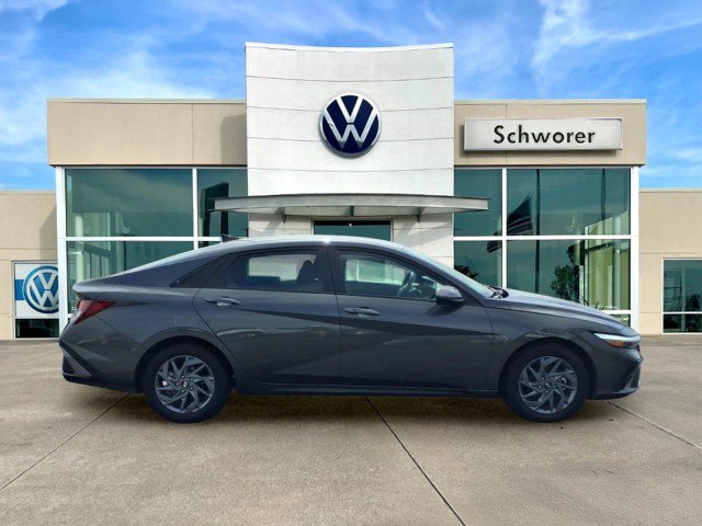 Used 2024 Hyundai Elantra SEL FWD image 5