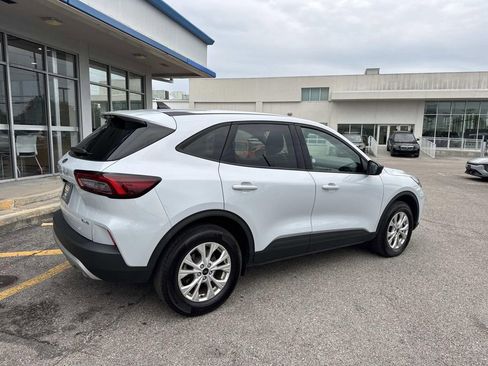 Used 2025 Ford Escape Active AWD/4WD image 8