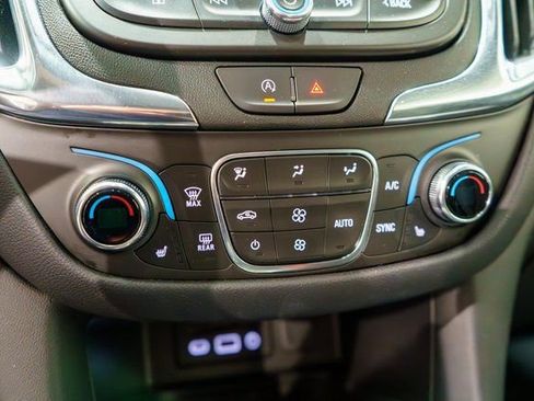 Used 2023 Chevrolet Equinox LT AWD/4WD image 26