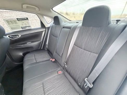 Used 2018 Nissan Sentra SV image 10