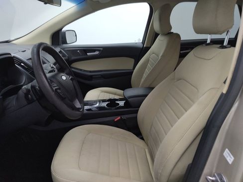Used 2017 Ford Edge SE FWD image 17