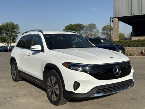 Used 2025 Mercedes-Benz EQB 250+ EQB 250+ image 1