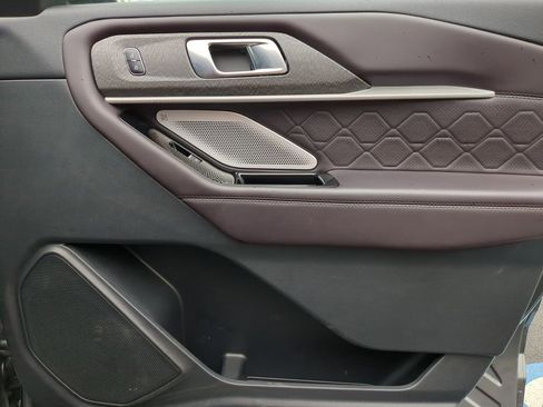 Used 2025 Ford Explorer Platinum w/ LUX Leather Package image 36