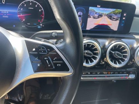 Used 2025 Mercedes-Benz CLA 250 4MATIC image 31