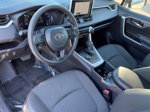 Certified 2025 Toyota RAV4 XLE image 19