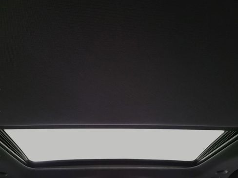 Used 2022 Jeep Grand Cherokee Laredo X image 23