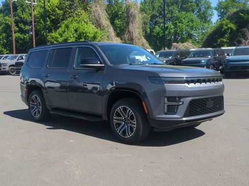 New 2026 Jeep Grand Wagoneer 4WD image 15
