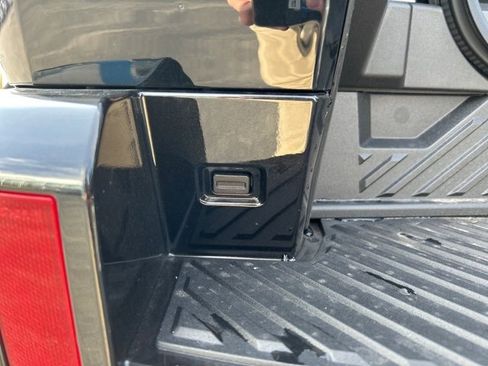 New 2026 GMC Hummer EV SUV image 6