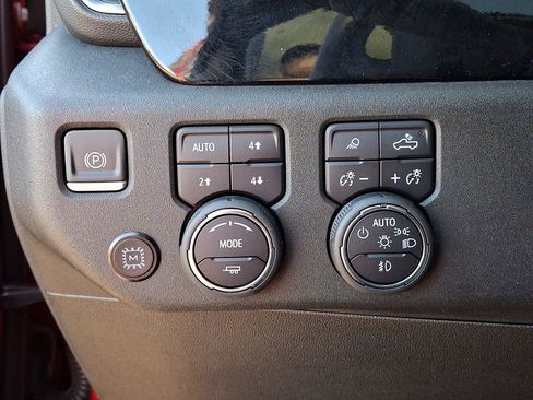Used 2022 Chevrolet Silverado 1500 RST AWD/4WD image 27