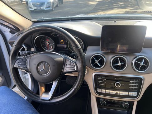 Used 2020 Mercedes-Benz GLA 250 4MATIC image 26