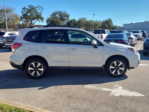 Used 2017 Subaru Forester 2.5i Premium w/ All-Weather Package image 10