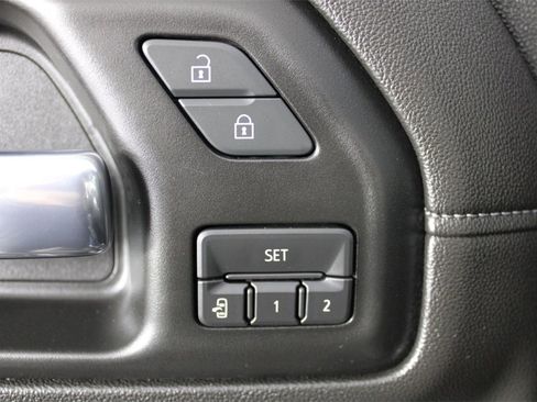 Used 2020 GMC Sierra 2500 Denali image 17