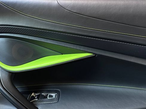 Used 2022 McLaren 765LT RWD image 19