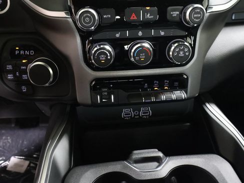 New 2026 RAM 1500 4x4 Crew Cab image 20