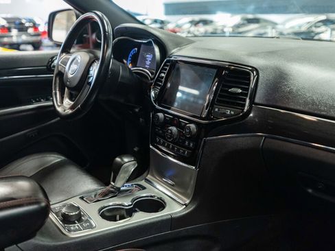 Used 2020 Jeep Grand Cherokee Trailhawk w/ Trailhawk Luxury Group image 12