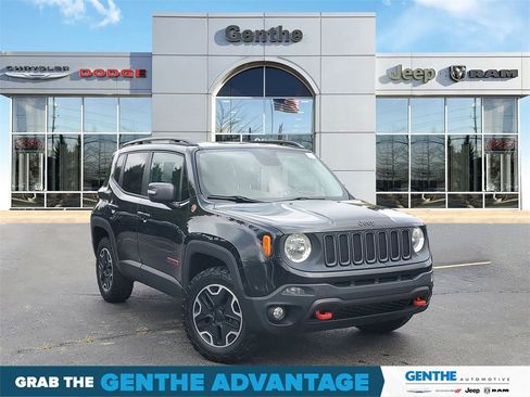 Used 2015 Jeep Renegade Trailhawk w/ Popular Equipment Group image 1