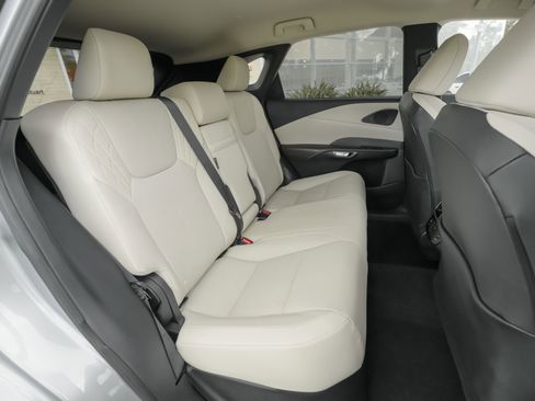 Used 2024 Lexus RX 350 FWD w/ Technology Package image 38