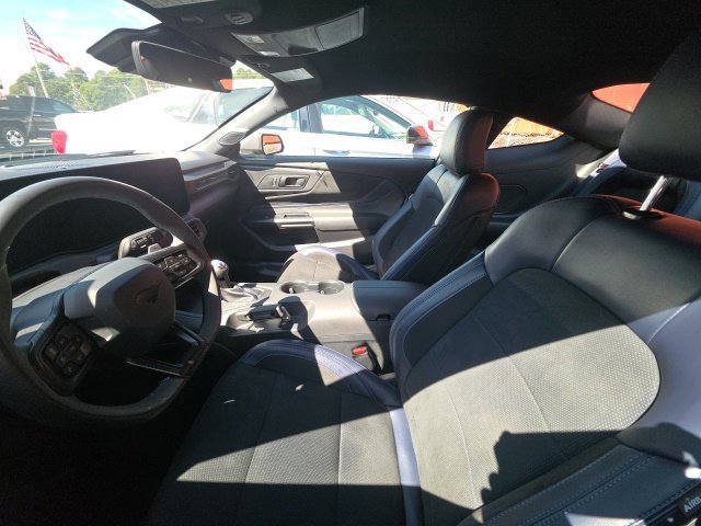 Used 2025 Ford Mustang Dark Horse RWD image 11