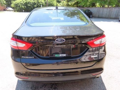 Used 2013 Ford Fusion SE FWD image 7