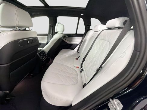 Used 2025 BMW X5 sDrive40i w/ M Sport Package RWD image 26