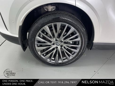 Used 2024 Lexus RX 350 w/ Convenience Package image 13