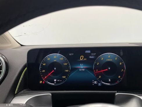 Certified 2022 Mercedes-Benz GLB 250 4MATIC image 2