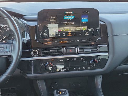 Used 2022 Nissan Pathfinder SL image 10