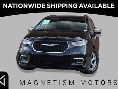 Used 2022 Chrysler Pacifica Limited